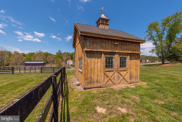 5265 BEAR HOLLOW LN, Amissville, VA 20106