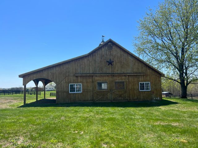 5265 BEAR HOLLOW LN, Amissville, VA 20106