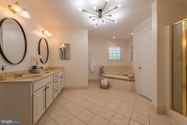 5265 BEAR HOLLOW LN, Amissville, VA 20106
