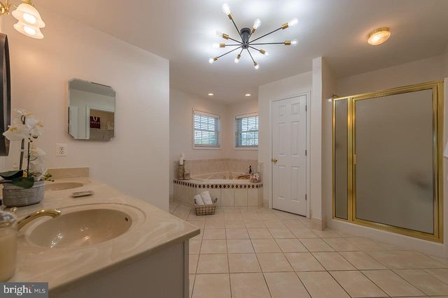 5265 BEAR HOLLOW LN, Amissville, VA 20106