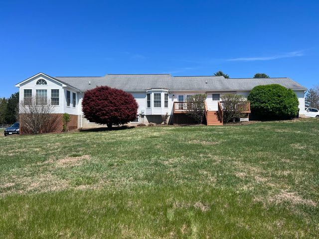 5265 BEAR HOLLOW LN, Amissville, VA 20106