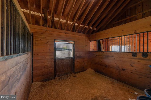 5265 BEAR HOLLOW LN, Amissville, VA 20106