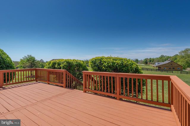 5265 BEAR HOLLOW LN, Amissville, VA 20106