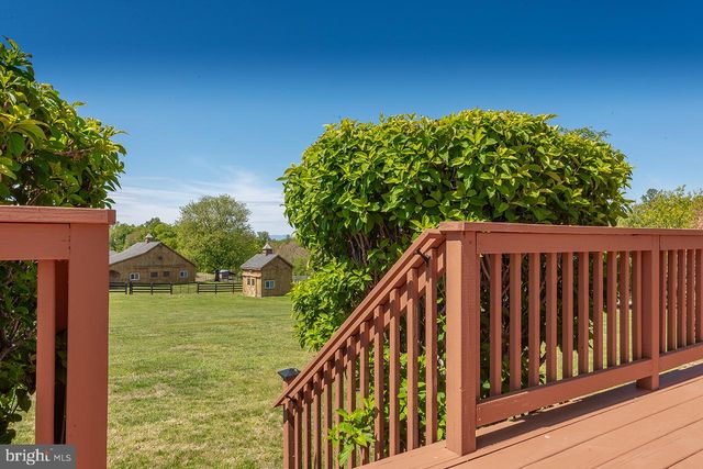 5265 BEAR HOLLOW LN, Amissville, VA 20106