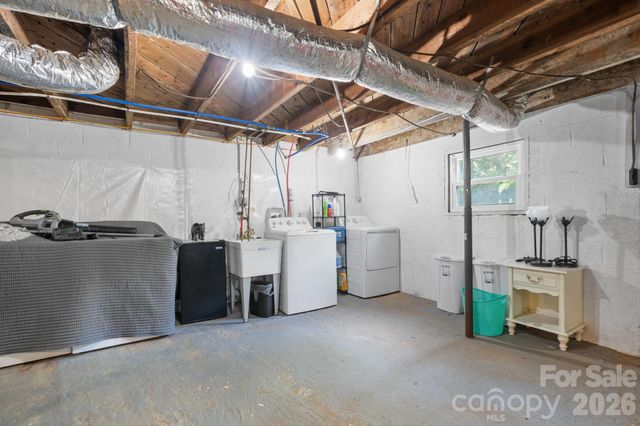 331 5th Avenue SE, Hickory, NC 28602