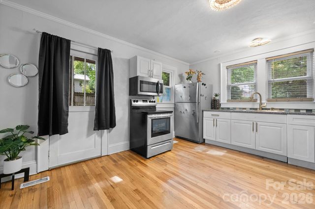 331 5th Avenue SE, Hickory, NC 28602
