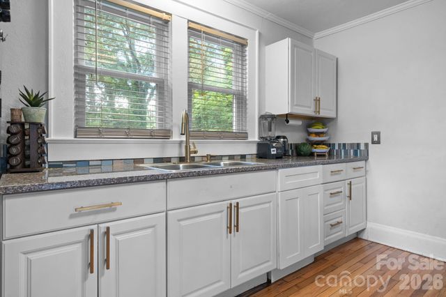 331 5th Avenue SE, Hickory, NC 28602