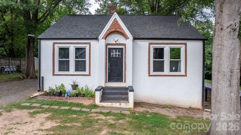 331 5th Avenue SE, Hickory, NC 28602