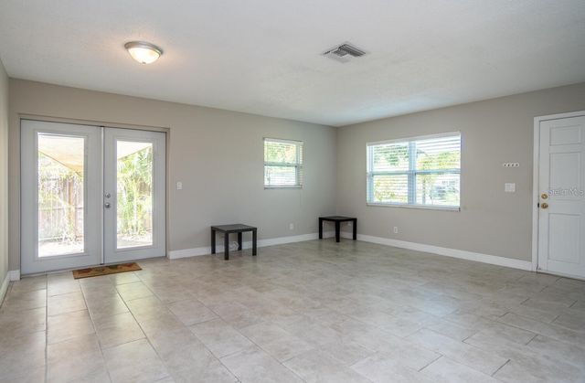 1770 NEW HAMPSHIRE AVENUE NE, St Petersburg, FL 33703