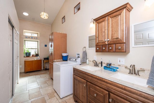 1321 G St, Marysville, CA 95901