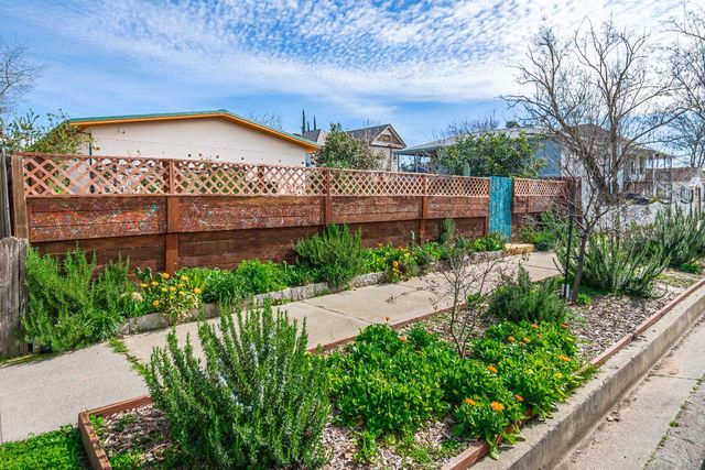 1321 G St, Marysville, CA 95901