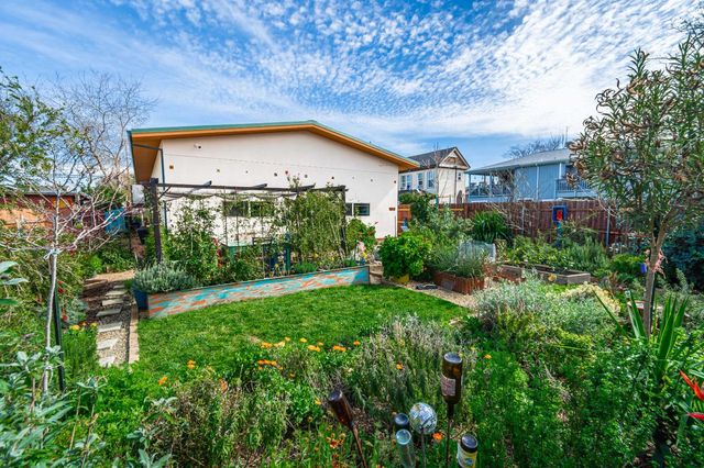 1321 G St, Marysville, CA 95901