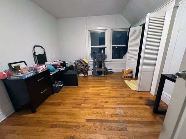 16 New Park Avenue, Hartford, CT 06106