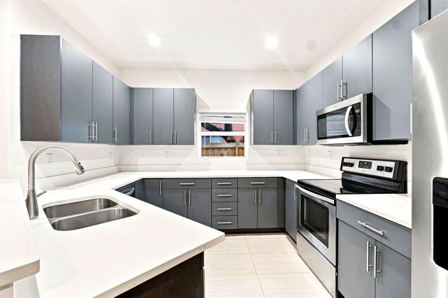 432 SE 16TH Street 432, Fort Lauderdale, FL 33316