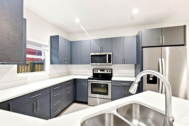 432 SE 16TH Street 432, Fort Lauderdale, FL 33316