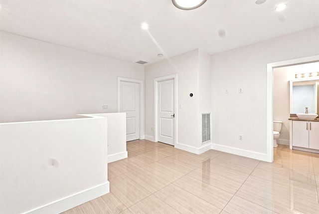 432 SE 16TH Street 432, Fort Lauderdale, FL 33316