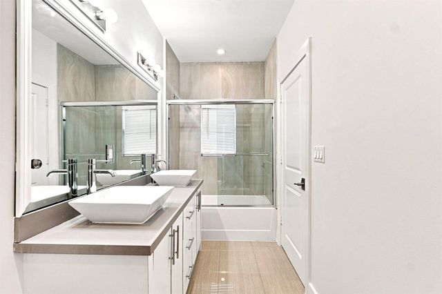 432 SE 16TH Street 432, Fort Lauderdale, FL 33316