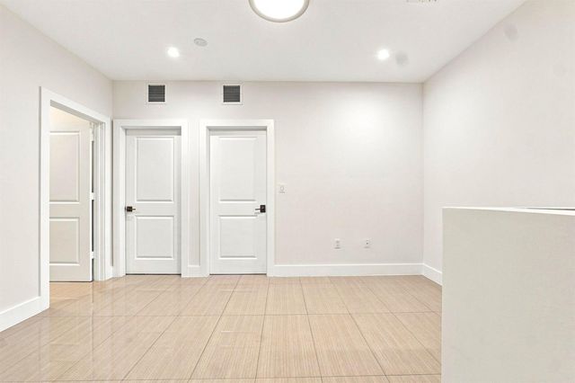 432 SE 16TH Street 432, Fort Lauderdale, FL 33316