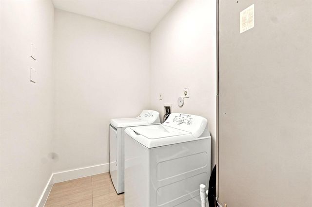 432 SE 16TH Street 432, Fort Lauderdale, FL 33316