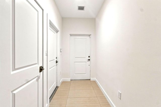 432 SE 16TH Street 432, Fort Lauderdale, FL 33316