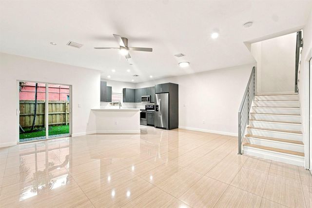 432 SE 16TH Street 432, Fort Lauderdale, FL 33316