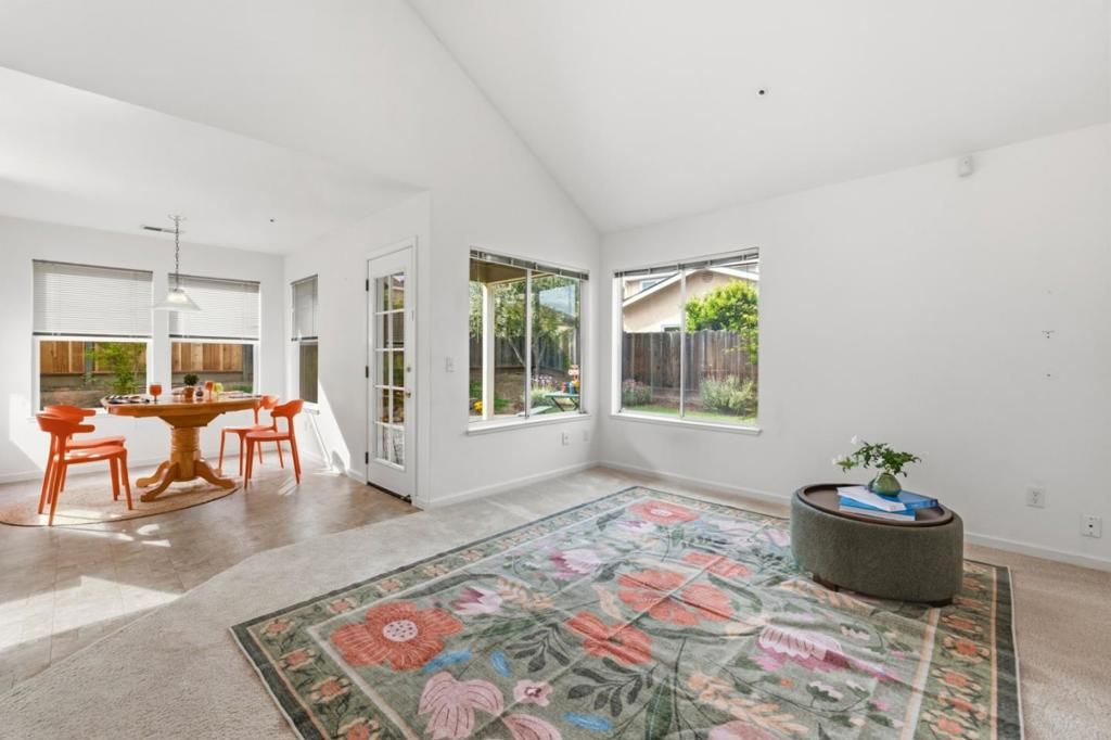Image 11 of property listing at 789 Danbury Street, Salinas, CA 93906