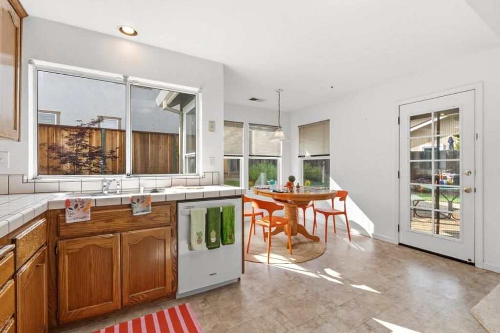 Image 12 of property listing at 789 Danbury Street, Salinas, CA 93906