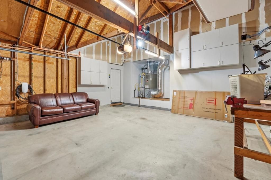 Image 34 of property listing at 789 Danbury Street, Salinas, CA 93906