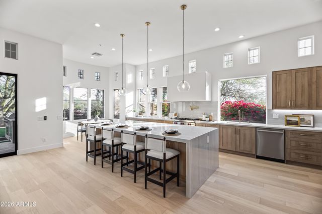 9279 E MOUNTAIN SPRING Road, Scottsdale, AZ 85255