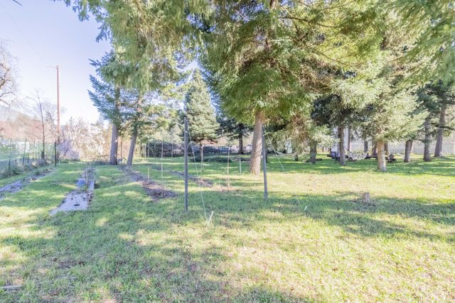 259 Laureldale Lane, Grants Pass, OR 97527