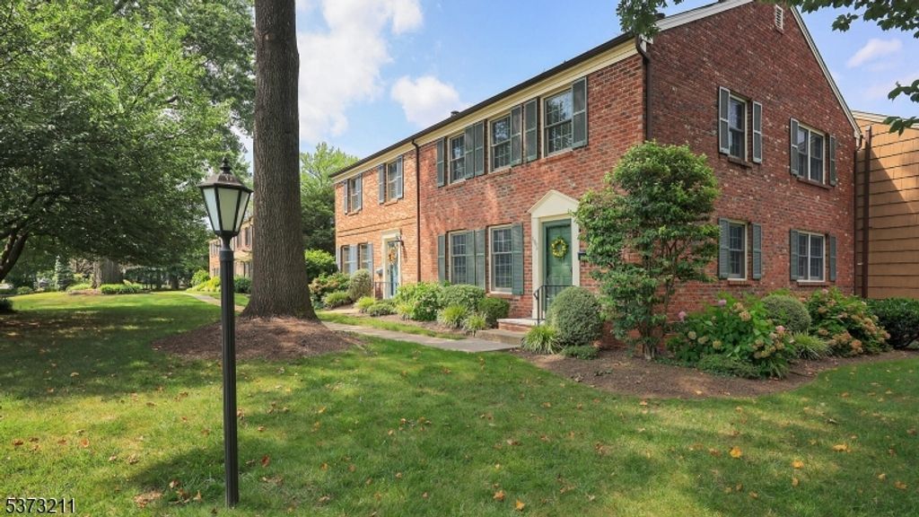 300 Clark St, Westfield Town, NJ 07090