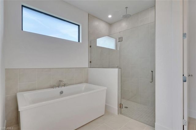 1920 NE 42nd TER, Cape Coral, FL 33909