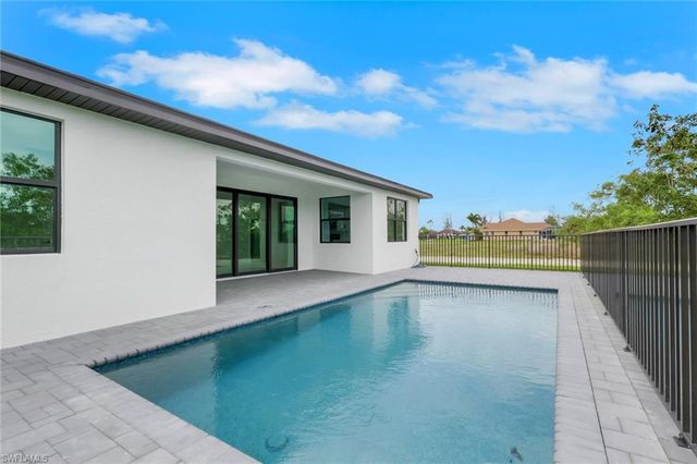 1920 NE 42nd TER, Cape Coral, FL 33909
