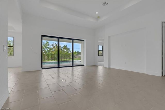 1920 NE 42nd TER, Cape Coral, FL 33909