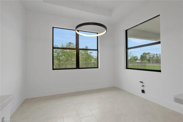 1920 NE 42nd TER, Cape Coral, FL 33909