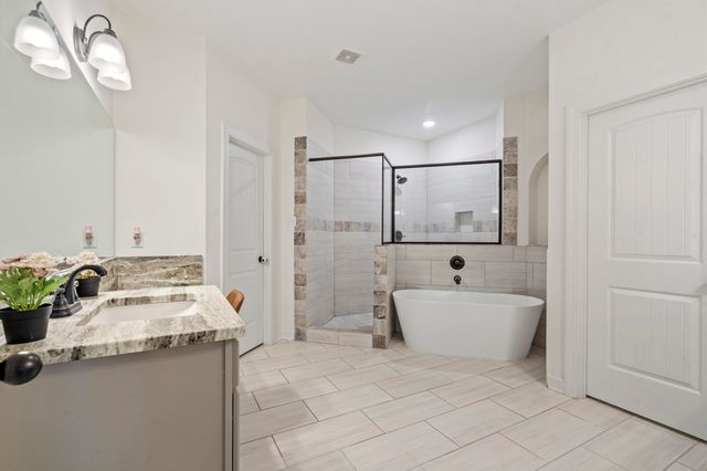 425 CAMBRIDGE CV, Oakland, TN 38060