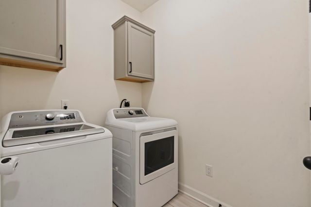 425 CAMBRIDGE CV, Oakland, TN 38060
