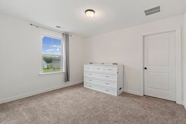 425 CAMBRIDGE CV, Oakland, TN 38060