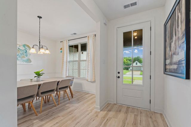 425 CAMBRIDGE CV, Oakland, TN 38060
