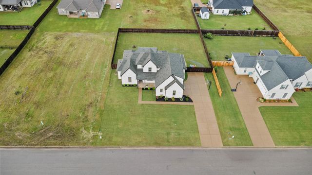 425 CAMBRIDGE CV, Oakland, TN 38060