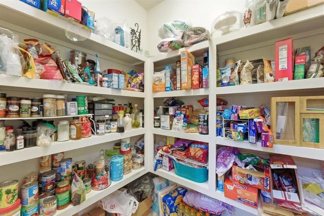 1056 Richmond Circle, Lake Charles, LA 70605