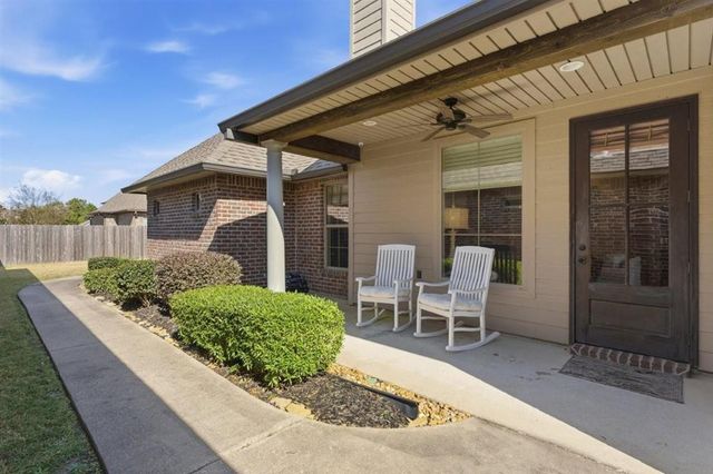 1056 Richmond Circle, Lake Charles, LA 70605