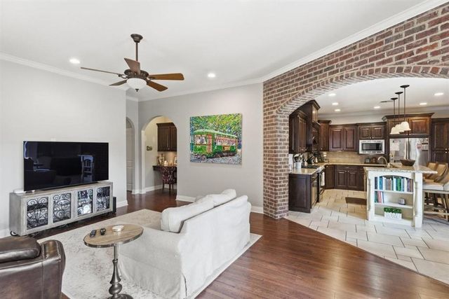 1056 Richmond Circle, Lake Charles, LA 70605