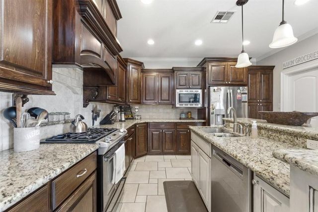 1056 Richmond Circle, Lake Charles, LA 70605