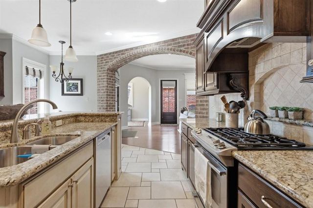 1056 Richmond Circle, Lake Charles, LA 70605