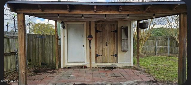 214 Pear Tree Circle, Broussard, LA 70518