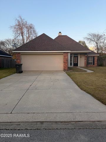 214 Pear Tree Circle, Broussard, LA 70518