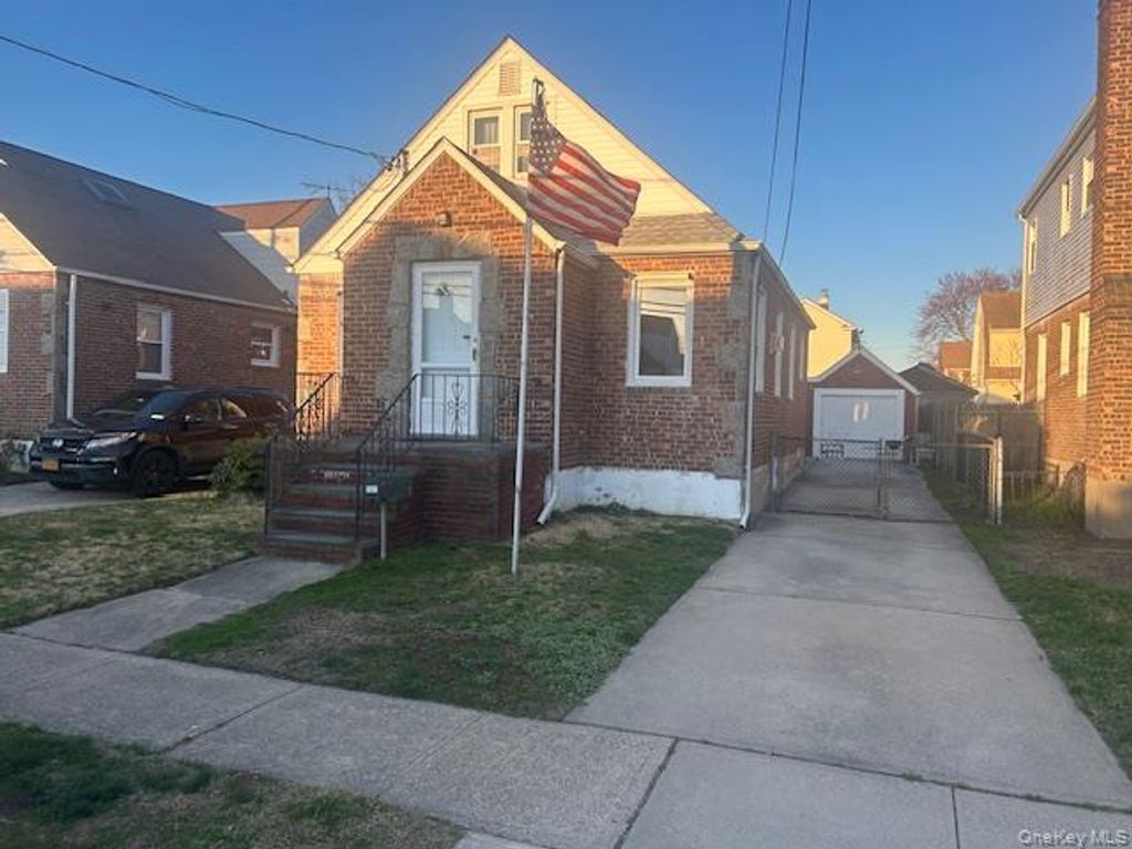 101 Fairfield Street, Valley Stream, NY 11581
