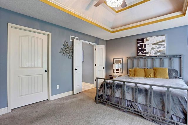 483 S 137th Place, Bonner Springs, KS 66012