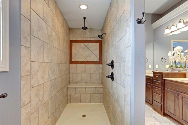 483 S 137th Place, Bonner Springs, KS 66012